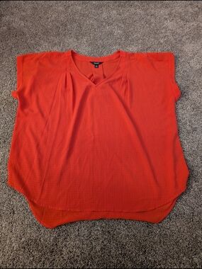 Ladies Simply Vera - Vera Wang Coral V-Neck Short Sleeve Top Size XXL EUC